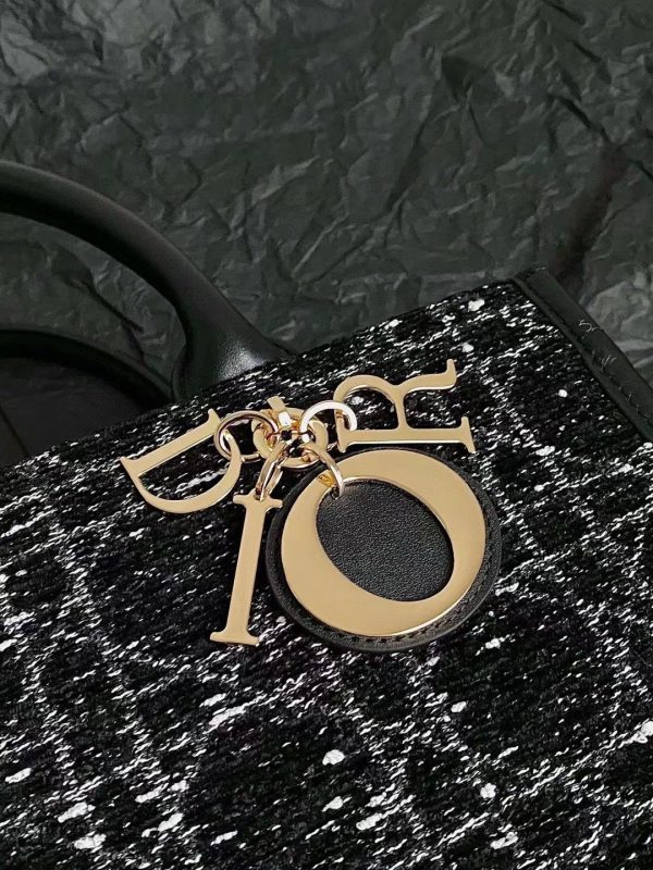 0c7e44e4f23150edc7bd63ea92217dd.jpg