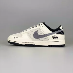 Nike SB Dunk Low