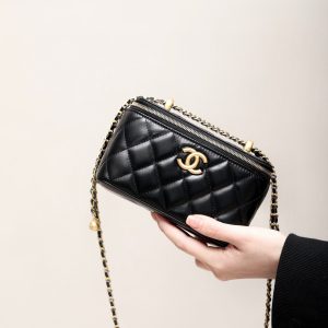 CHANEL 24C Vanity With Chain