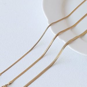 brass retro simple flat chain choker necklace