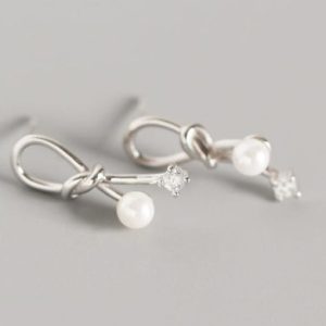 925 sterling silver imitation pearl white bowknot dainty stud earring