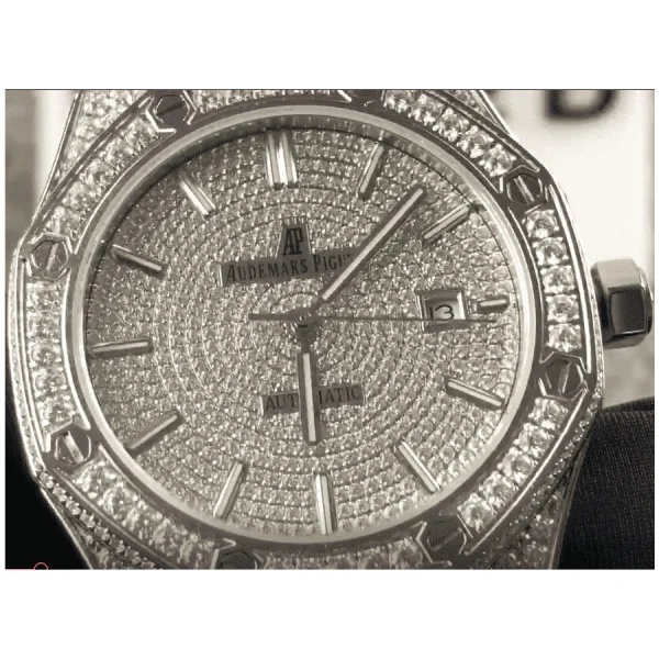 Audemars-Iced-Out-Replica.webp