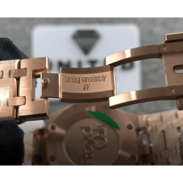 Audemars-Piguet-Royal-Oak-Chronograph-26331OR.OO_.D821CR.01-Replica-3.webp
