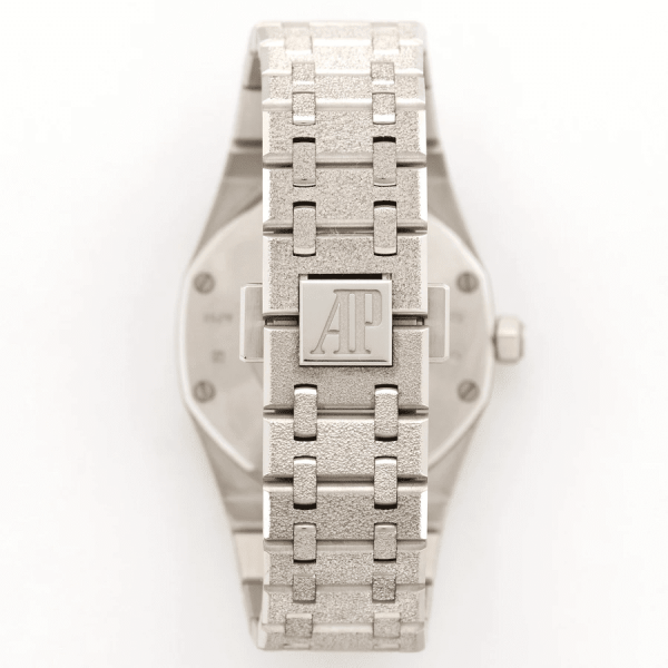 Audemars-Piguet-Royal-Oak-Frosted-Gold-Watch-67653BC.GG_.1263BC.01.png