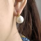 Boomer-Cat-925-Sterling-Silver-Imitation-Pearl-Big-Shell-Pearl-Small-Gold-Button-Earring-2.jpg