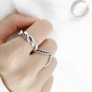 DAKA-Retro-Style-Geometric-Shaped-Fashionable-Women-Ring-4.jpg