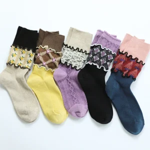 Retro Spring Floral Relief Patchwork Crew Ladies Slouch Wome Socks