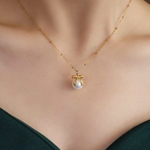 titanium 316l stainless steel imitation pearl vintage round  earring and necklace set with e-coated waterproof