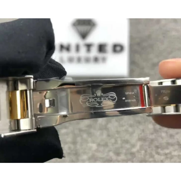 Rolex-Submariner-18038-Iced-Out-Blue-Dial-Replica-2.webp