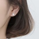 Rosh-925-Sterling-Silver-Flower-Dainty-Stud-Earring-2.jpg