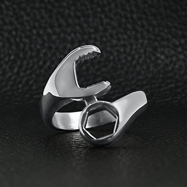 SCR0237-Wrench-Stainless-Steel-Ring-Lifestyle-Front_58f2dcd7-358c-47b5-b265-73915101a731.jpg