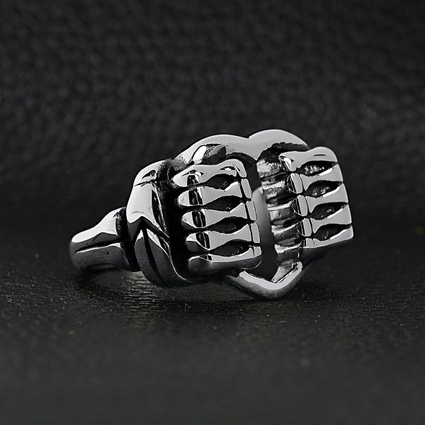 SCR1002-Polished-Heart-Gripped-By-Bones-Stainless-Steel-Ring-Lifestyle-Side_c05ec624-4c62-4deb-8043-b4d93549ad4a.jpg