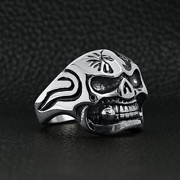 SCR2003-Polished-Skull-With-Cigar-Stainless-Steel-Ring-Lifestyle-Side_e60328ec-bd82-44ae-bc11-a1072b62be64.jpg