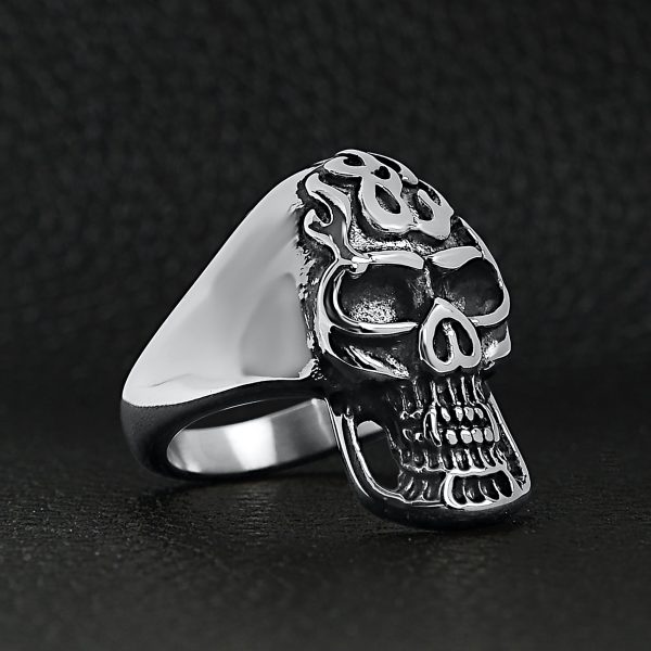 SCR2016-Polished-Skull-Stainless-Steel-Ring-Lifestyle-Side_c0d1243b-da39-4f7a-90e6-360bf62ae3ac.jpg