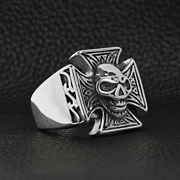 SCR2060-Polished-Skull-Maltese-Cross-Accent-Stainless-Steel-Ring-Lifestyle-Side_be8f7cde-48b9-4bf5-9815-0231924e7ee4.jpg