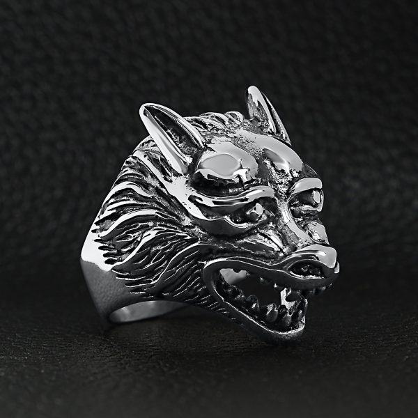 SCR3037-Detailed-Wolf-Stainless-Steel-Polished-Ring-Lifestyle-Side_ecbe5017-db26-49d9-a5d3-79b866fc6167.jpg