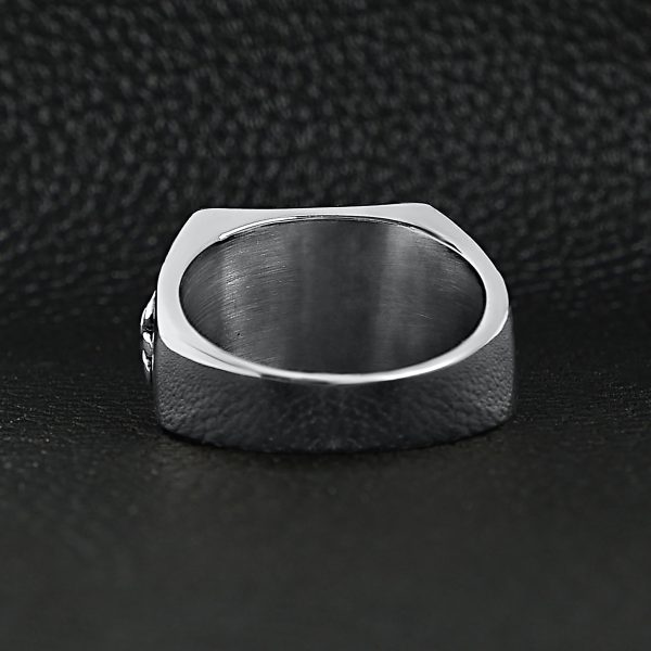 SCR3040-Detailed-Fleur-De-Lis-Stainless-Steel-Polished-Ring-Lifestyle-Back_ae0dd9fb-905a-4de3-b19e-df789466f4cf.jpg