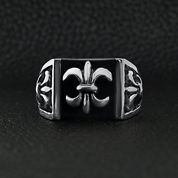 SCR3040-Detailed-Fleur-De-Lis-Stainless-Steel-Polished-Ring-Lifestyle-Front_f47866ea-7059-4c0c-8145-8323a98cc943.jpg