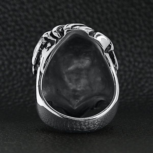 SCR3047-Detailed-Lion-Stainless-Steel-Ring-Lifestyle-Back_7a4fda05-7c28-4f6c-b026-074ec3e70579.jpg