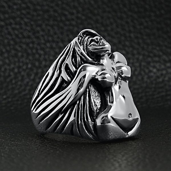 SCR3072-Detailed-Nude-Female-Stainless-Steel-Ring-Lifestyle-Side_baf10f3e-69bf-4b54-972d-15280a2c21b3.jpg