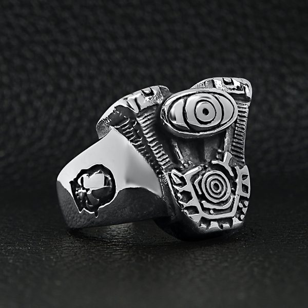 SCR3073-Detailed-Skull-Engine-Stainless-Steel-Ring-Lifestyle-Side_5fb06a3d-6ad7-48d9-bc33-f8c70156ec79.jpg