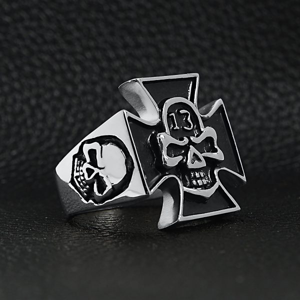 SCR4001-Large-Detailed-13-Skull-Maltese-Cross-Stainless-Steel-Ring-Lifestyle-Side_56afed06-073e-4ca4-a4bb-3e6fc0300f99.jpg
