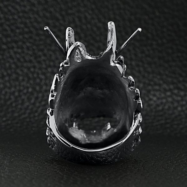 SCR4026-Detailed-Dragon-Stainless-Steel-Ring-Lifestyle-Back_16e67009-35b0-4bab-9030-8e2a8bf1ac44.jpg