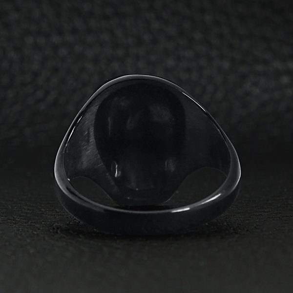 SCR4053-Black-Skull-Stainless-Steel-Ring-Lifestyle-Back_70206cd8-3d73-46a0-9752-8aa7f3bc1b9b.jpg