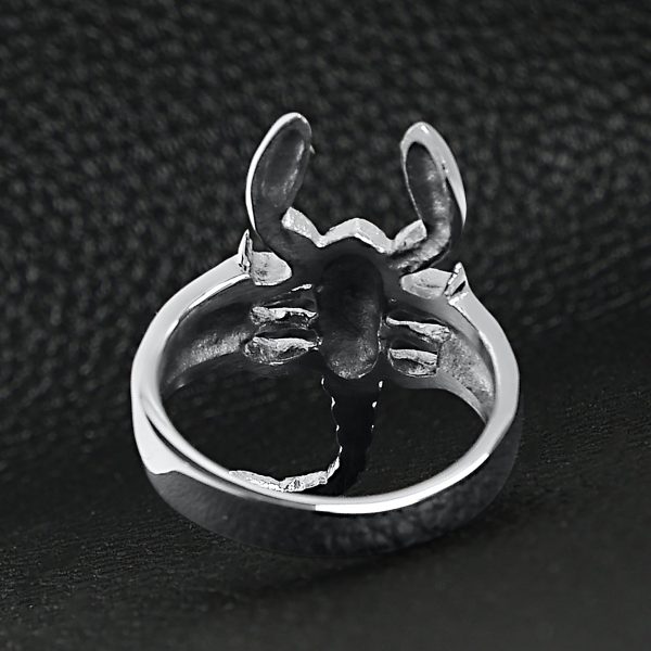 SCR4058-Detailed-Scorpion-Stainless-Steel-Ring-Lifestyle-Back_9ef62172-e4b0-41cd-8063-35aafb5be73f.jpg