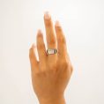 SRJ0004_STAINLESS-STEEL_SPINNER-RING_LIFESTYLE_3.jpg