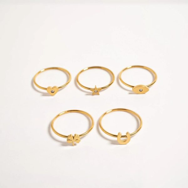 SymbolStackingRingLifestyle-2048x1365_1.jpg