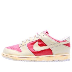 Nike Dunk Low Vntg Red