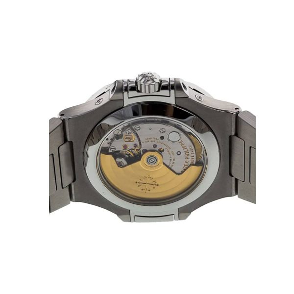 patek-philippe-nautilus-5726-white-dial-3.jpg
