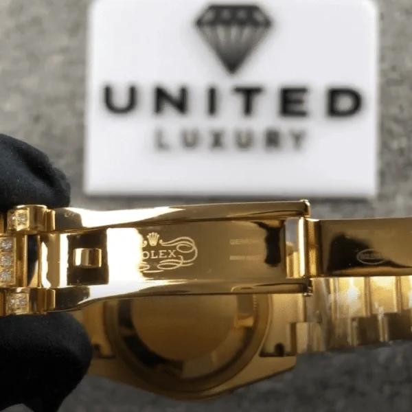 rolex-datejust-yellow-gold-diamond-dial-iced-out-116624-replica-1.webp