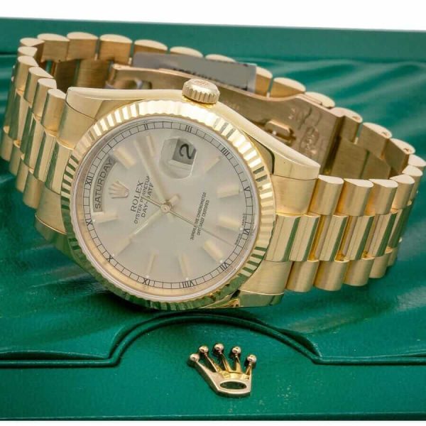 rolex-day-date-automatic-yellow-gold-champagne-dial-118238-replica.jpg