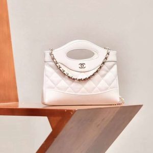 CHANEL SHOPPING BAG