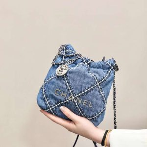 CHANEL 22 MINI HANDBAG