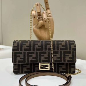 FENDI Baguette Bag