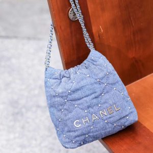 chanel 22 mini handbag