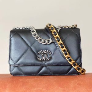 CHANEL 19Woc Bag