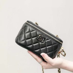 CHANEL 24A clutch with chain
