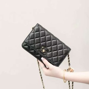 CHANEL wallet on chain