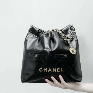 CHANEL 22 Handbag
