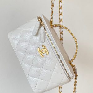 CHANEL 22P Handle Bag