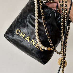 CHANEL 22 MINI BAG